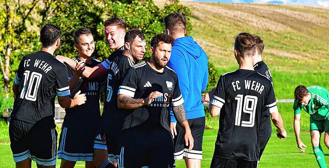 Bild 1: FC Wehr gewinnt 4:2 beim SV Waldhaus – und wir haben Fotos!