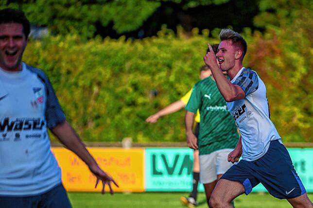 Bild 11: VfB Waldshut gewinnt mit 4:0 gegen den FC Zell &ndash; und wir haben Bilder!
