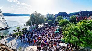Eines der Höhepunkte: Beim Spiel Deutschlnad gegen Ungarn in der Vorrunde waren wohl die meisten Besucher auf dem Landungsplatz. Immer ...