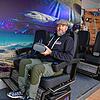 Bernd Kaltenbach sitzt in einem Simulator für eine VR-Anwendung. Durch die von seiner Firma Kabetec entwickelten VR-Brille haben die ...