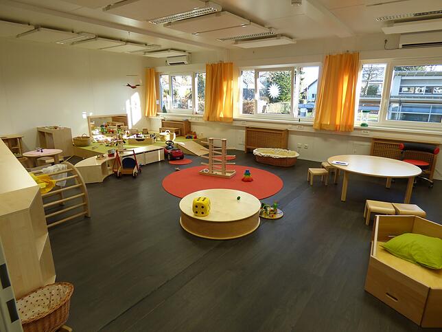 Im Interimskindergarten an der Mehrzweckhalle Leimbach werden seit Ende 2017 bis zu 20 Kinder betreut, die in einem der Spielzimmer viel ...