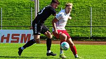 Im Hinspiel setzte sich der SC Pfullendorf (rechts Heiko Behr) mit 1:0 gegen den FV Lörrach-Brombach durch.