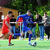 Möhringen-Stürmer Maximilian Bell (r.) in Aktion gegen Leon Aguilar vom FC Pfaffenweiler.