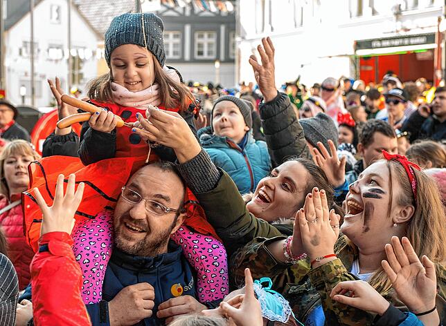 Bild 10: Bilder vom Schmotzigen Dunschdig in Meßkirch (Teil 1/3)