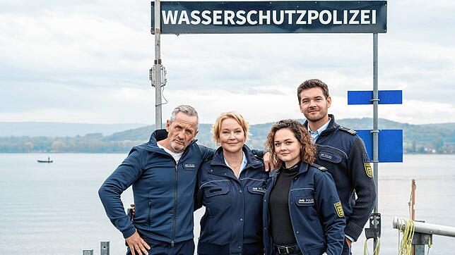 Eine der Serien am Bodensee: Die Schauspieler Tim Wilde, Floriane Daniel, Wendy Güntensperger und Max König stehen in Radolfzell für die ...