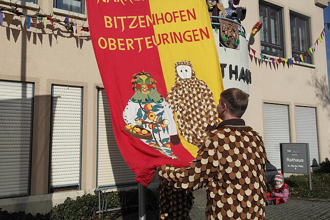 Bild 3: Oberteuringen im Fasnachtsfieber: Die besten Bilder von Rathaussturm und Schülerbefreiung!