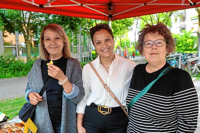 Bild 29: Die Petershauser Nachbarschaft feiert auf dem Konstanzer Georg-Elser-Platz