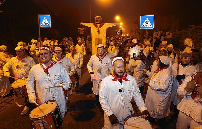 Bild 6: Fasnacht 2023 - Fotos vom Hemdglonkerumzug in Radolfzell