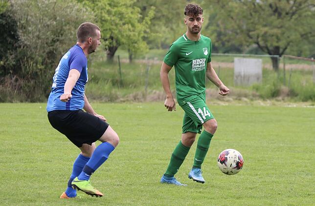 Bild 4: FV Degerfelden unterliegt mit 2:5 dem FC Hausen &ndash; und wir haben Bilder!