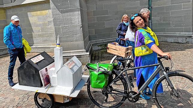 Gertrud Kemmerling hatte das kritische Modell der Nachbarschaftsinitiative Fischerhäuservorstadt zum Rathaus gebracht, wo die mündliche ...