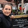 Sind mit ihrer Mittagspause im Restaurant „Am Stadtgarten“ voll zufrieden: die beiden SÜDKURIER-Redakteure Isabelle Arndt und Matthias ...
