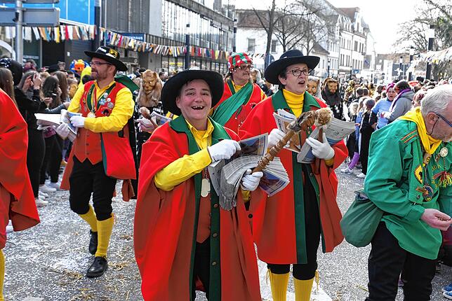 Bild 33: Bilder vom großen Fasnet Samschdig-Umzug der Poppele-Zunft (3)