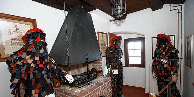 Die einstige Türmerwohnung im Schnetztor dient der Blätzlebuebe-Zunft ebenfalls als Ausstellungsraum.