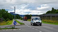 Ein Abschnitt der Bundesstraße 34 zwischen Espasingen und Ludwigshafen wird saniert. Es geht um den Teil von der Einmündung der Straße ...