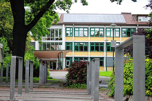 Die alte Realschule soll weichen, an neuem Standort soll ein Neubau entstehen. Und der wird einiges an Kosten verursachen.