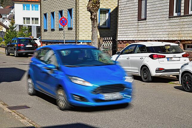 Nicht alle Autofahrer halten sich in der Luisenstraße an die vorgegebene Geschwindigkeitsbegrenzung von 30 Kilometern pro Stunde. Viele ...