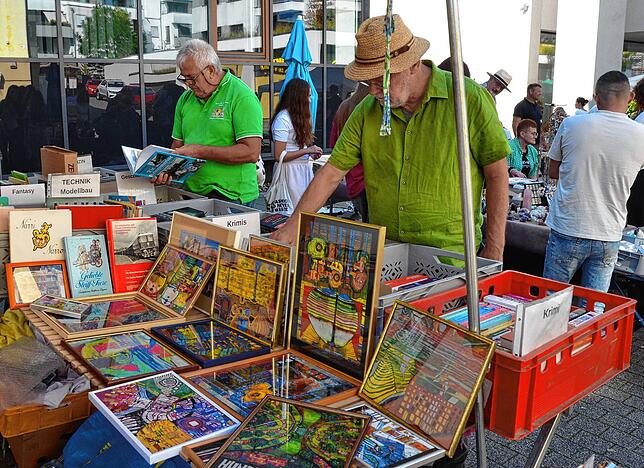 Bild 13: Bilder vom Flohmarkt in Markdorf