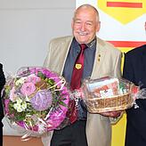 Der langjährige Funktionär und Schiedsrichter Rudolf Kleiser wurde beim Bezirkstag verabschiedet.
