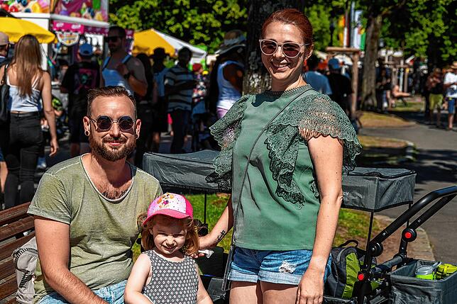 Bild 5: Seehasenfest 2022: Besucher freuen sich über den Rummel