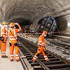 Verunglückte Güterwagen am Unfallort im Gotthard-Basistunnel. Die Reparaturarbeiten nach der Zugentgleisung dauern wesentlich länger als ...