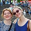 Diese beiden Besucherinnern können sich auch nächstes Jahr auf ein Campus-Festival im Bodenseestadion freuen &ndash; aber die Treppen im ...