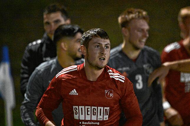 Bild 2: VfR Bad Bellingen setzt sich mit 2:0 im Derby bei den SF Schliengen durch &ndash; und wir haben Bilder!