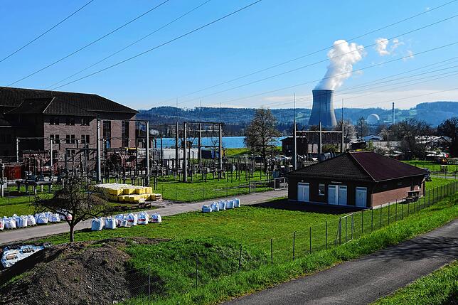 Energiegewinnung für den privaten und industriellen Bedarf erfolgt am Hochrhein auf verschiedenste Arten – hier durch das ...