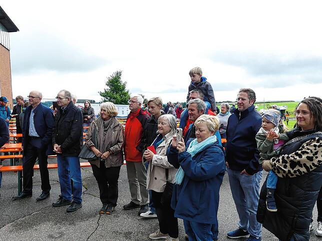 Bild 1: Großes Jubiläums-Flugplatzfest in Rickenbach-Hütten - hier sind die Bilder