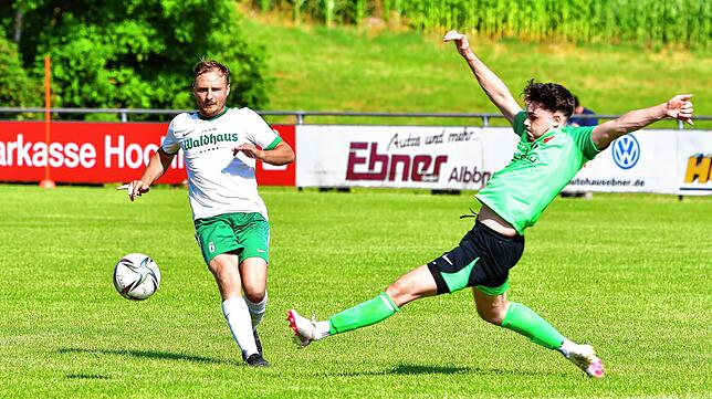 Bild 7: SV Waldhaus startet mit Remis und Cheerleader-Auftritt ins eigene Turnier – wir haben Bilder!
