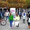 So sehen Sieger aus: Landrat Zeno Danner (links) und Stephan Fischer (Leiter strategische Verkehrsplanung Stadt Konstanz, 2.v.l.) ...