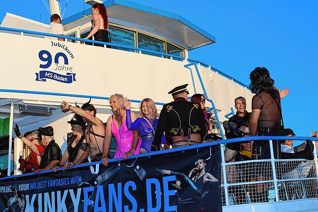 Bild 13: Lack, Leder, Latex! Dieses Spektakel bieten die BDSM-Fans im Konstanzer Hafen