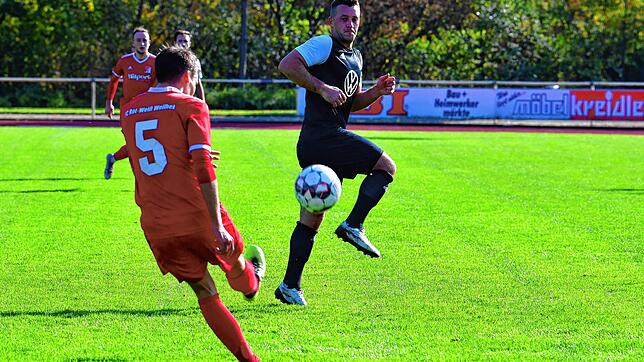 Dreifacher Torschütze: Routinier Nexhdet Gusturanaj führte den FC Tiengen 08 nach der Pause zum 4:2-Sieg im Derby gegen den FC RW Weilheim.