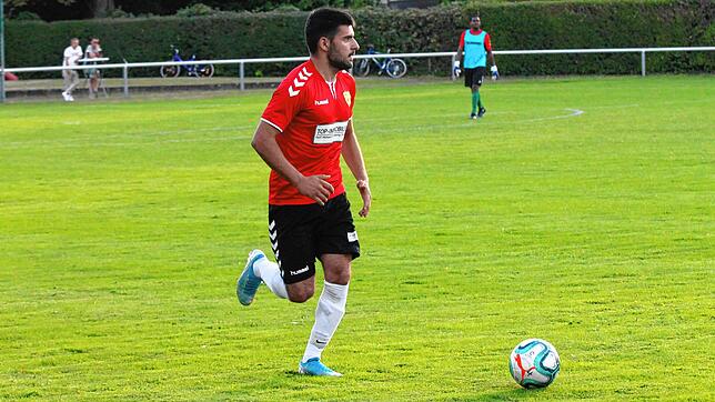 Einsatz in der Reserve: Eren Salli vom FSV Rheinfelden half in der Reserve des Vereins aus, die sich mit einem 1:1 beim FC Hausen ...