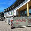 Bauzaun und Container wurden vor dem Edeka-Markt am Romanshorner Platz aufgestellt und sind ein sichtbares Zeichen dafür, dass die ...