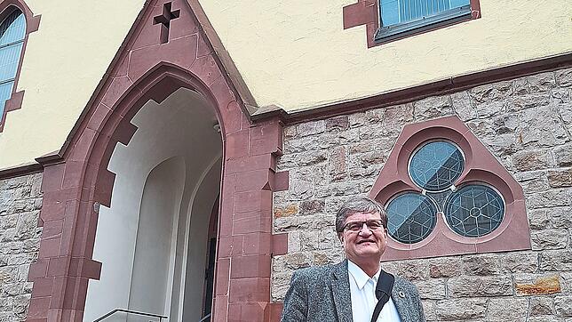 Pfarrer Lutz Bauer lädt zum Empfang der evangelischen Kirchengemeinde oberes Bregtal am ersten Advent ein. Dabei geht es auch um den ...