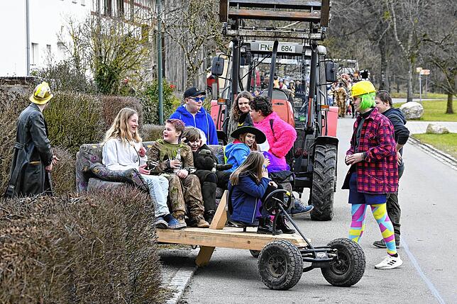 Bild 3: Fasnet in Lellwangen: 220 Narren feiern mit Musik und Freude -  hier die Bilder!