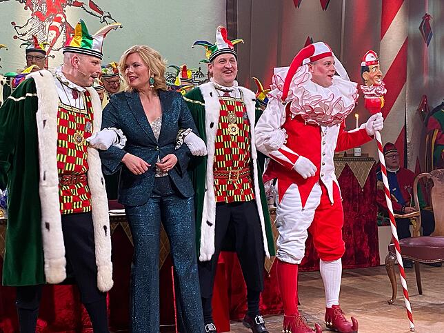 Bild 2: Fasnacht in Stockach: Narrengericht 2025 – Zuschauer feiern mit tollen Bildern!