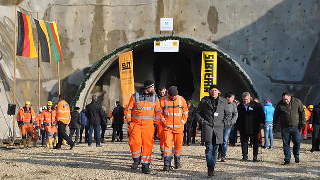 Die zwei Gesichter der A&nbsp;98: Während im Westen weiter gebaut wird, muss im Osten erst noch geplant werden. Unser Bild entstand beim ...