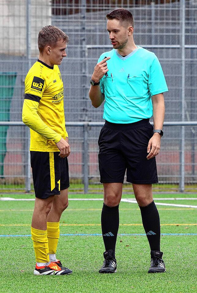 Bild 29: Spannendes Linzgauderby zwischen SC Pfullendorf II und SV Denkingen. Wir haben die besten Bilder!