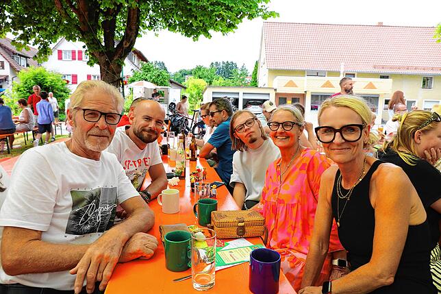 Bild 19: Das Dorffest in Aach-Linz lockt viele Besucher