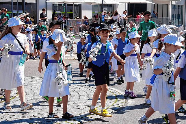 Bild 12: Bilder vom Seehasen-Umzug in Friedrichshafen