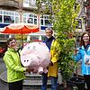 Sie fordern von der Stadtverwaltung, dem Gemeinderat, aber auch von den Bürgern, dass es in der Stadt grüner werden soll (von links): ...