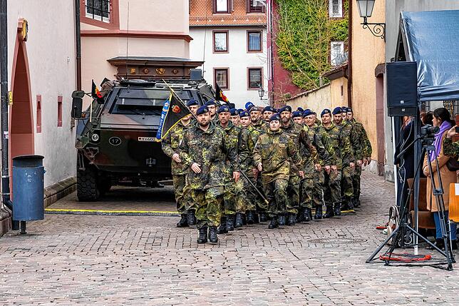 Bild 25: Bilder der beeindruckenden Bundeswehr-Parade vor dem Villinger Münster