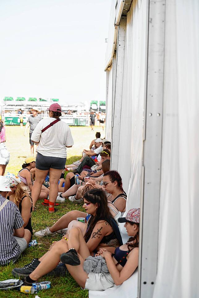 Bild 15: Die Temperaturen steigen: So läuft der Southside-Samstag in Neuhausen ob Eck