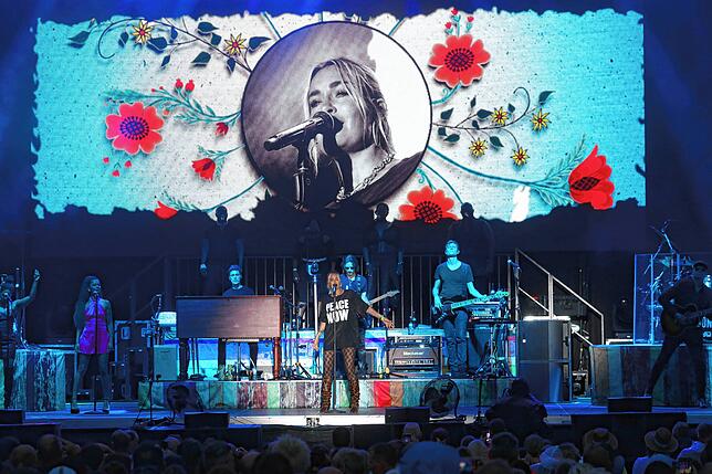 Sängerin Sarah Connor bei ihrem Salem Open Air 2022. Nun können sich die Fans auf ein Freiluftkonzert in Meersburg freuen.