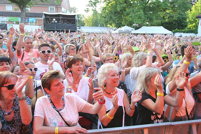 Bild 14: Bilder von den Konzertbesuchern bei Jürgen Drews in Bad Dürrheim - Teil 1