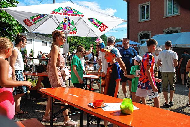 Bild 24: So schön war der Klettgaulauf 2024: Diese Läufer gehen an den Start