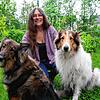 Auch wenn man arm ist, sollte man sich nicht vom Haustier trennen müssen: Roswitha Hausin, im Bild mit ihren Collie-Damen, hat die ...