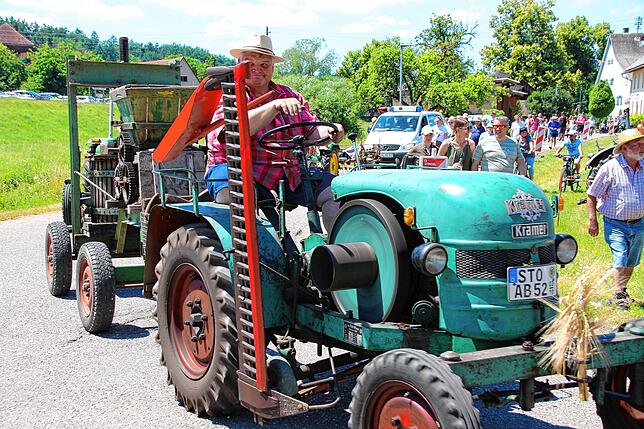 Bild 6: Dorf-Musik-Fest und Bezirksmusikfest in Menningen