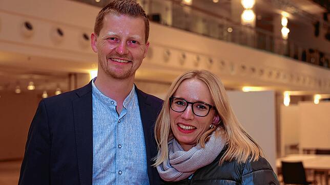 Auf Wohnungssuche: OB Simon Gröger und seine Frau Anita. Unser Bild ist am Wahlabend im Milchwerk aufgenommen worden.